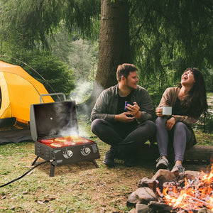 Barbecue gaz de Table transportable Pieds Pliables - 2 brûleurs 5 KW - Barbecue gaz de Camping - Grille de Cuisson, réceptacle Graisse, thermomètre - Acier de Qualité Alimentaire Noir