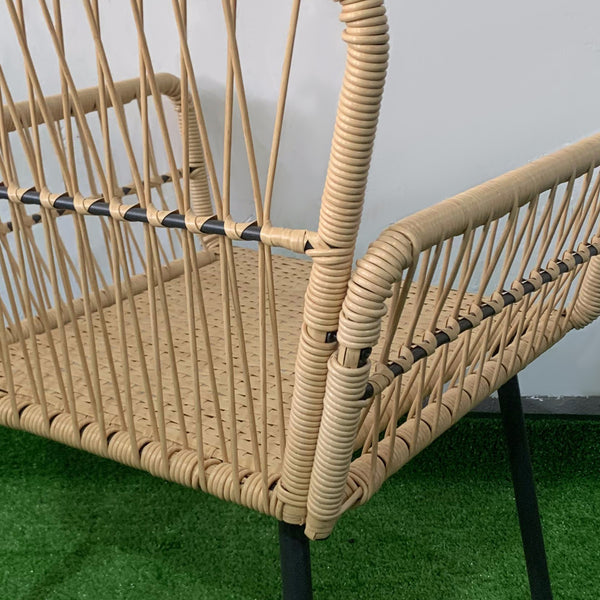 Salon de jardin extérieur 4 pièces mobilier de jardin canapé 2 places 2 fauteuils avec 7 coussins 1 table basse ronde, résine tressée