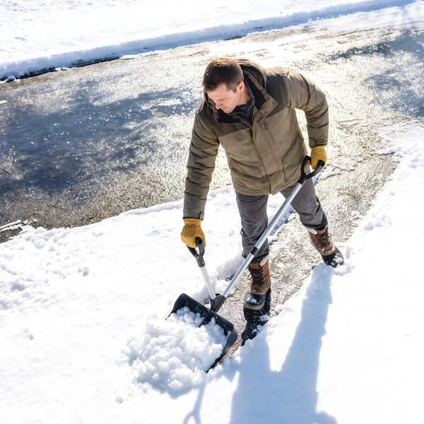 Pelle à Neige Aluminium avec Poignée d'Assistance en D, Poussoir à Neige Portable à Lame Large de 45 cm, Manche Amovible, pour Jardin, Allée, Voiture et Camping, Noir