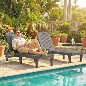 Lot de 2 chaises longues de jardin, en plastique PP avec plateau latéral, inclinables à 5 positions, tout temps, pour terrasse, piscine, jardin, plage, gris