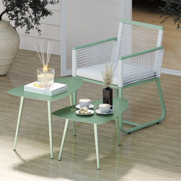 Lot de 2 tables basses de jardin, tables d'appoint gigognes triangulaires, cadre en acier, avec patins ajustables pour balcon, patio, jardin, vert clair